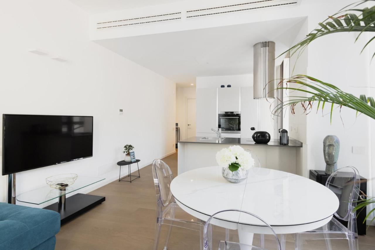 Easylife - Lussuosa Dimora Con Rooftop Condominiale Vista Duomo Milano Exteriör bild
