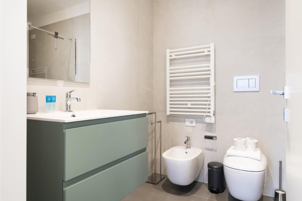 Easylife - Lussuosa Dimora Con Rooftop Condominiale Vista Duomo Milano Exteriör bild